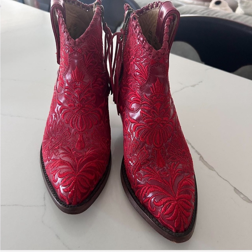 Red leather embroidered western cowgirl boots!! - Picture 6 of 6